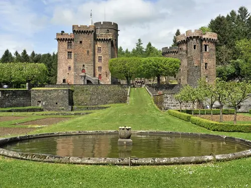 Château Dauphin, activité à Pontgibaud dans le Puy-de-Dôme
