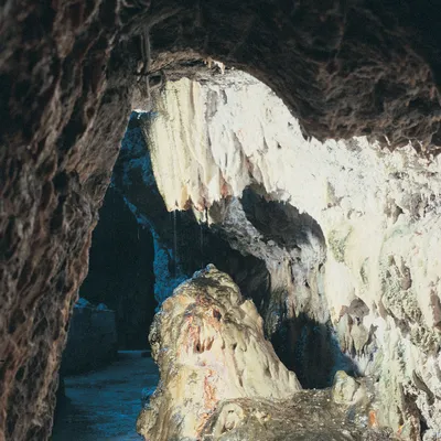 Les Grottes du Cornadore — vue 1, activité à Saint-Nectaire (Puy-de-Dôme)
