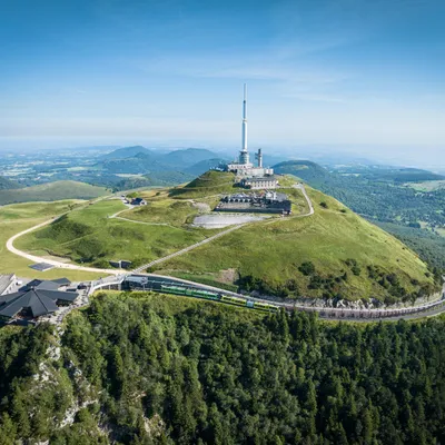 Panoramique des Dômes — vue 1, activité à Orcines (Puy-de-Dôme)
